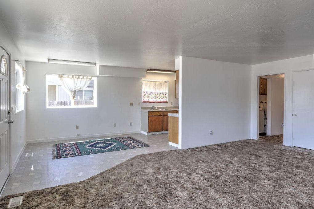 134 Freeman Road Central Point, OR 97502 - Photo 5 of 14 4