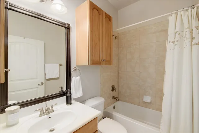 $599,900 | 1000 The Cape, Unit 65, Horseshoe Bay, TX 78657