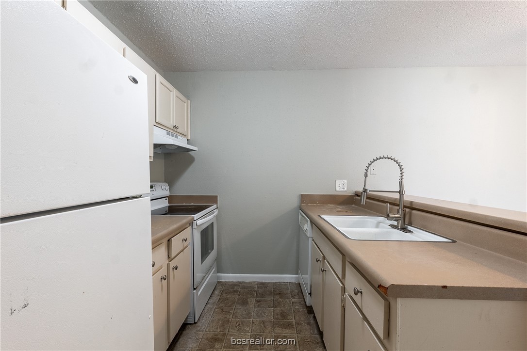 2000 Kazmeier, Unit 48 Bryan, TX 77802 - Photo 9 of 14