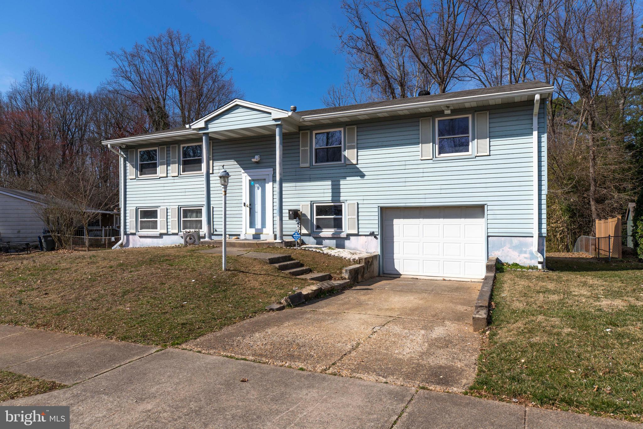 4352 Granby Road Woodbridge, VA 22193 - Photo 50 of 50 a front view of a house with yard
