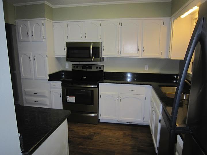 8171 Wainwright Road North Charleston, SC 29406 - Photo 2 of 11 Kitchen view 2