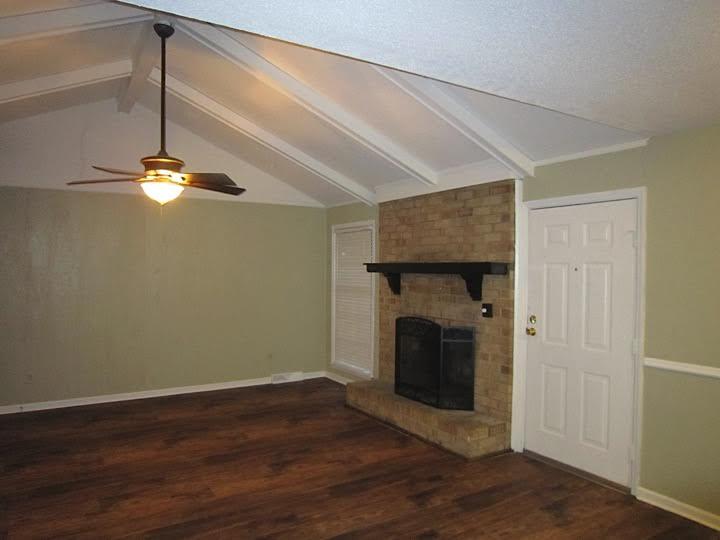 8171 Wainwright Road North Charleston, SC 29406 - Photo 6 of 11 Family room view 3