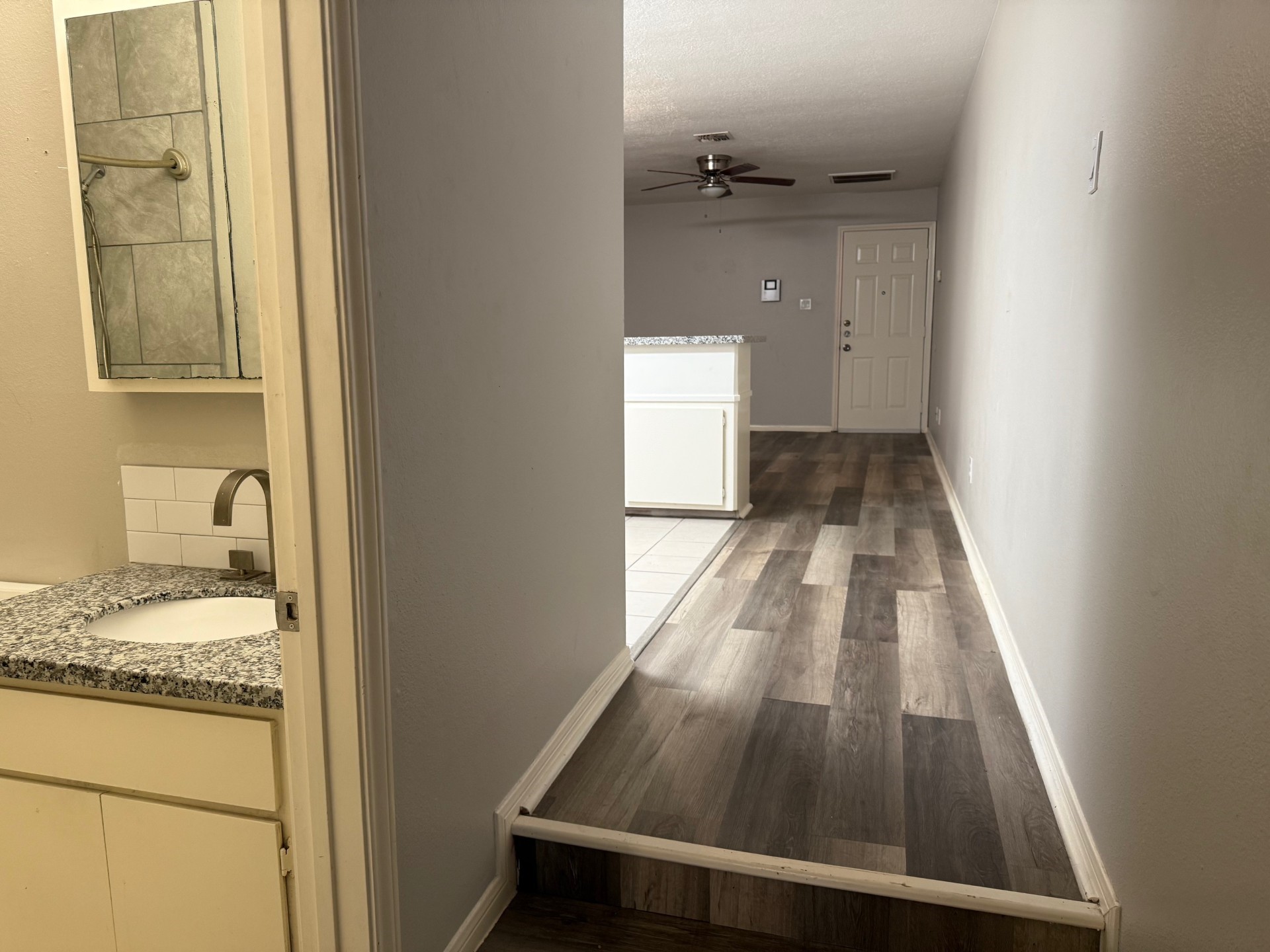 400 West Texas Avenue, Unit 2 Baytown, TX 77520 - Photo 8 of 12 a view of a bathroom