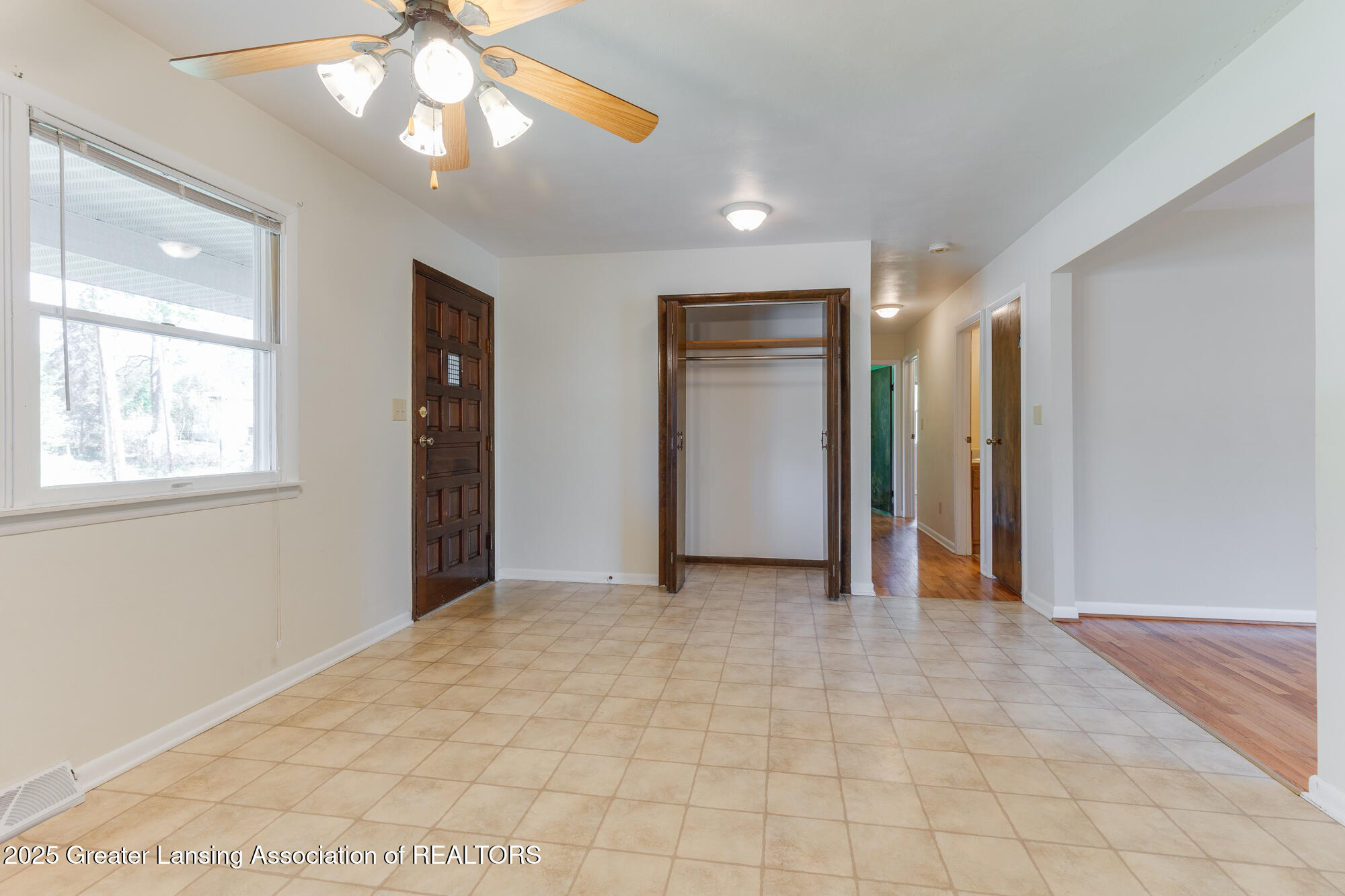 1508 South Canal Road Lansing, MI 48917 - Photo 16 of 55 1508_S_Canal_PAUL-34