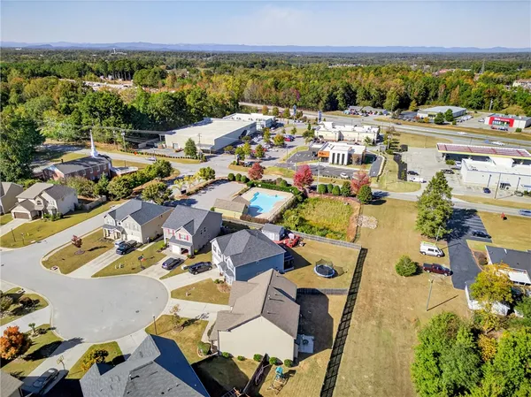 $419,500 | 207 East Deer Drive, Greenville, SC 29611