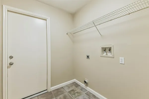 $1,700 | 10926 Waterview Circle, Montgomery, TX 77356
