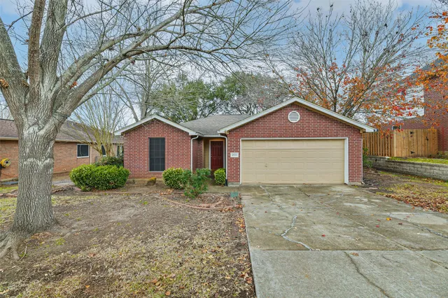 $1,750 | 10926 Waterview Circle, Montgomery, TX 77356