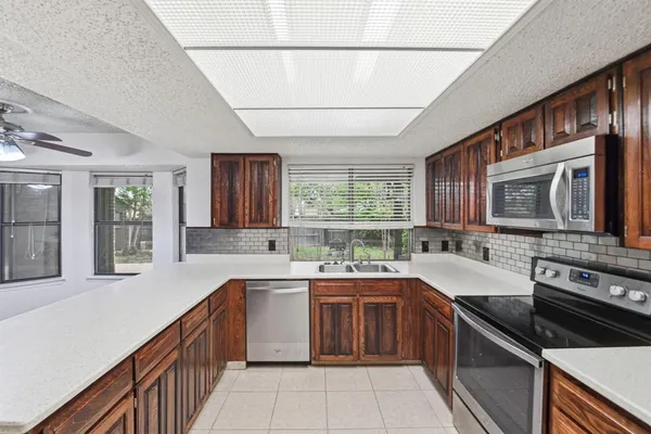 $375,000 | 3021 Mossy Oak Lane, Bedford, TX 76021