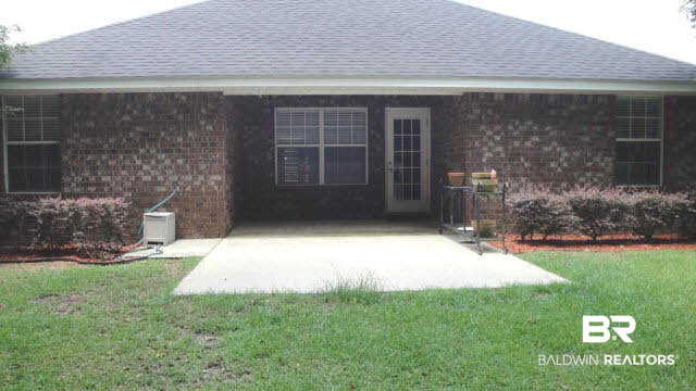 252 Wyatt Court Foley, AL 36535 - Photo 3 of 16