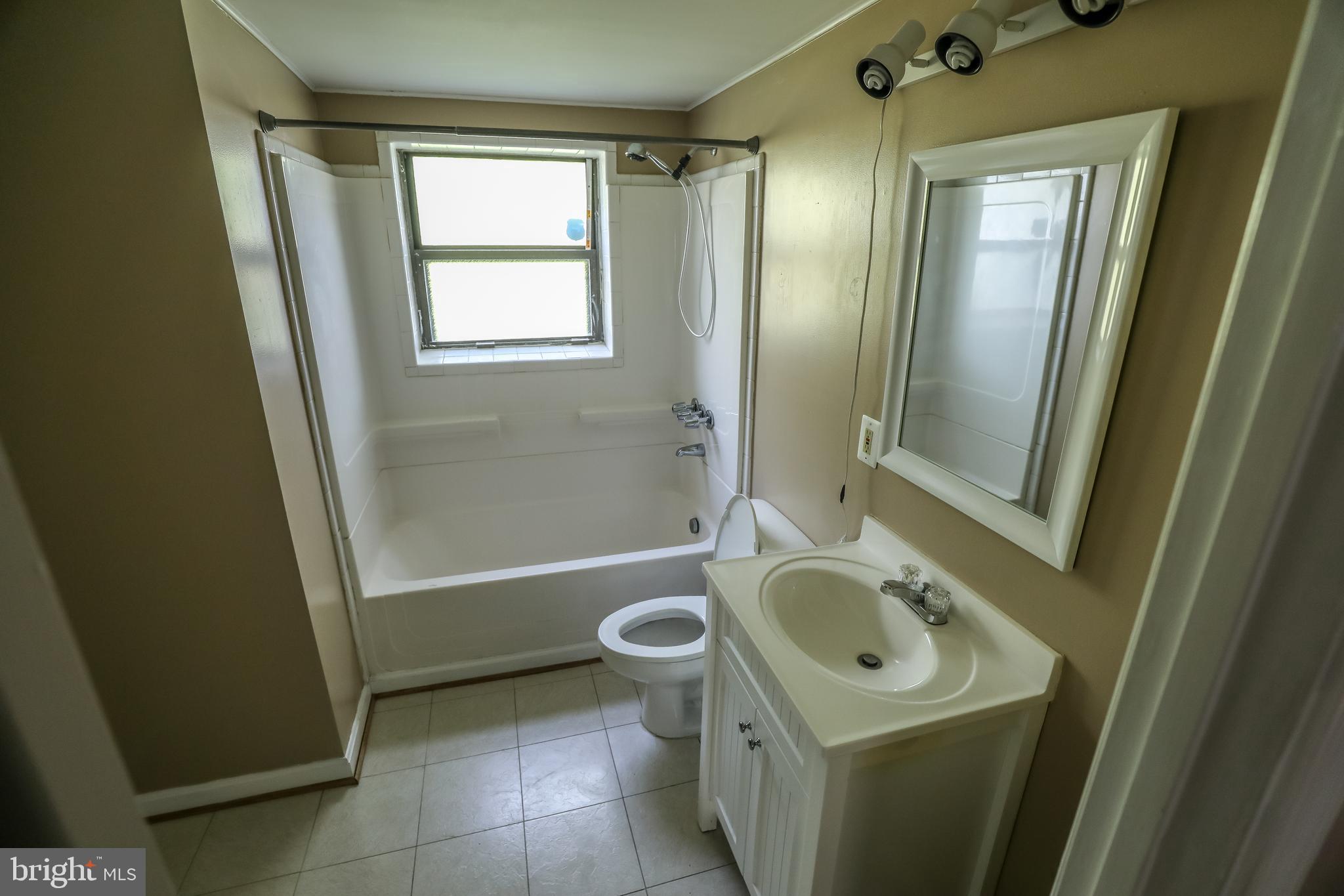 14307 Brandywine Heights Road Brandywine, MD 20613 - Photo 21 of 25 full bath on lower level