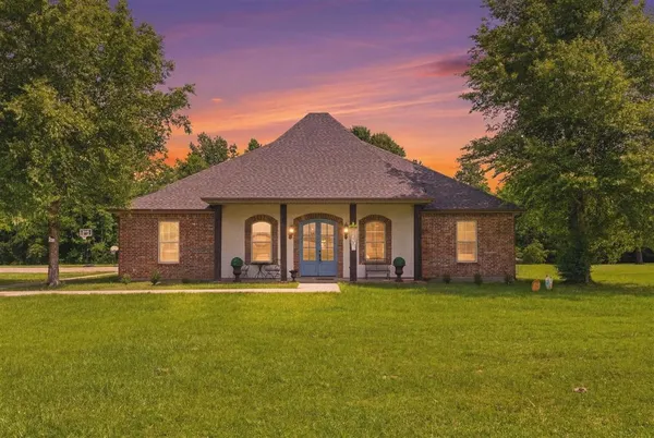 $425,000 | 124 Wallace Ellender Road, Dequincy, LA 70633