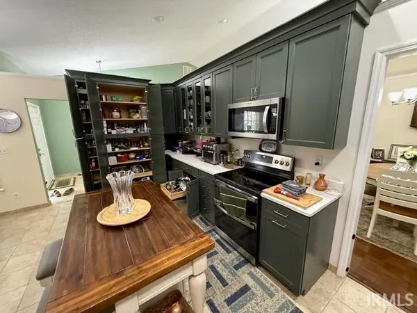 $350,000 | 706 East Pepperridge Drive, Bloomington, IN 47401
