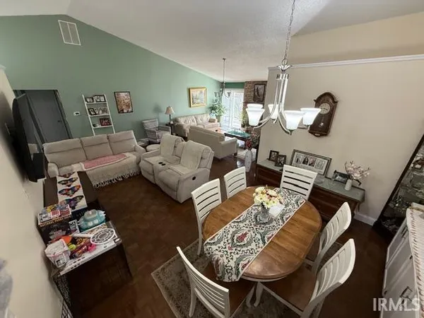 $350,000 | 706 East Pepperridge Drive, Bloomington, IN 47401