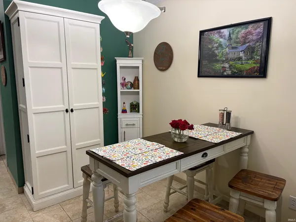 $350,000 | 706 East Pepperridge Drive, Bloomington, IN 47401