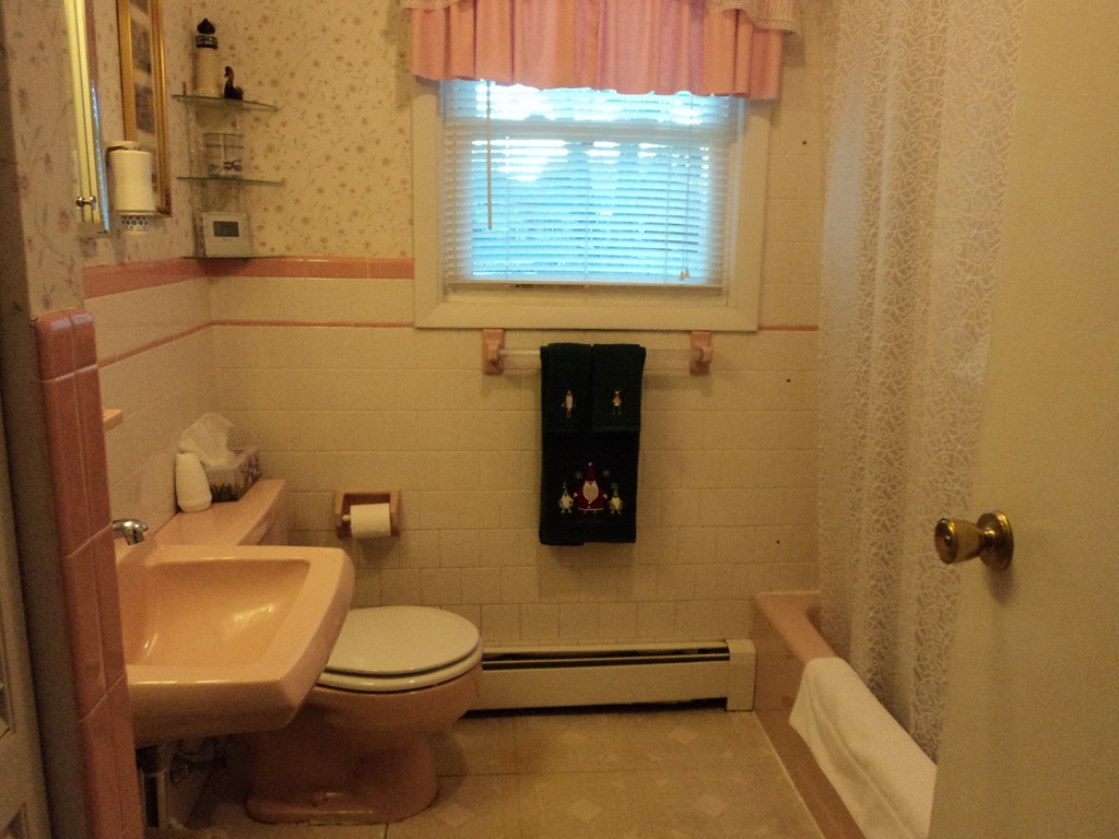 36 Longview Road New Bedford, MA 02745 - Photo 12 of 12 a bathroom with a toilet and a sink
