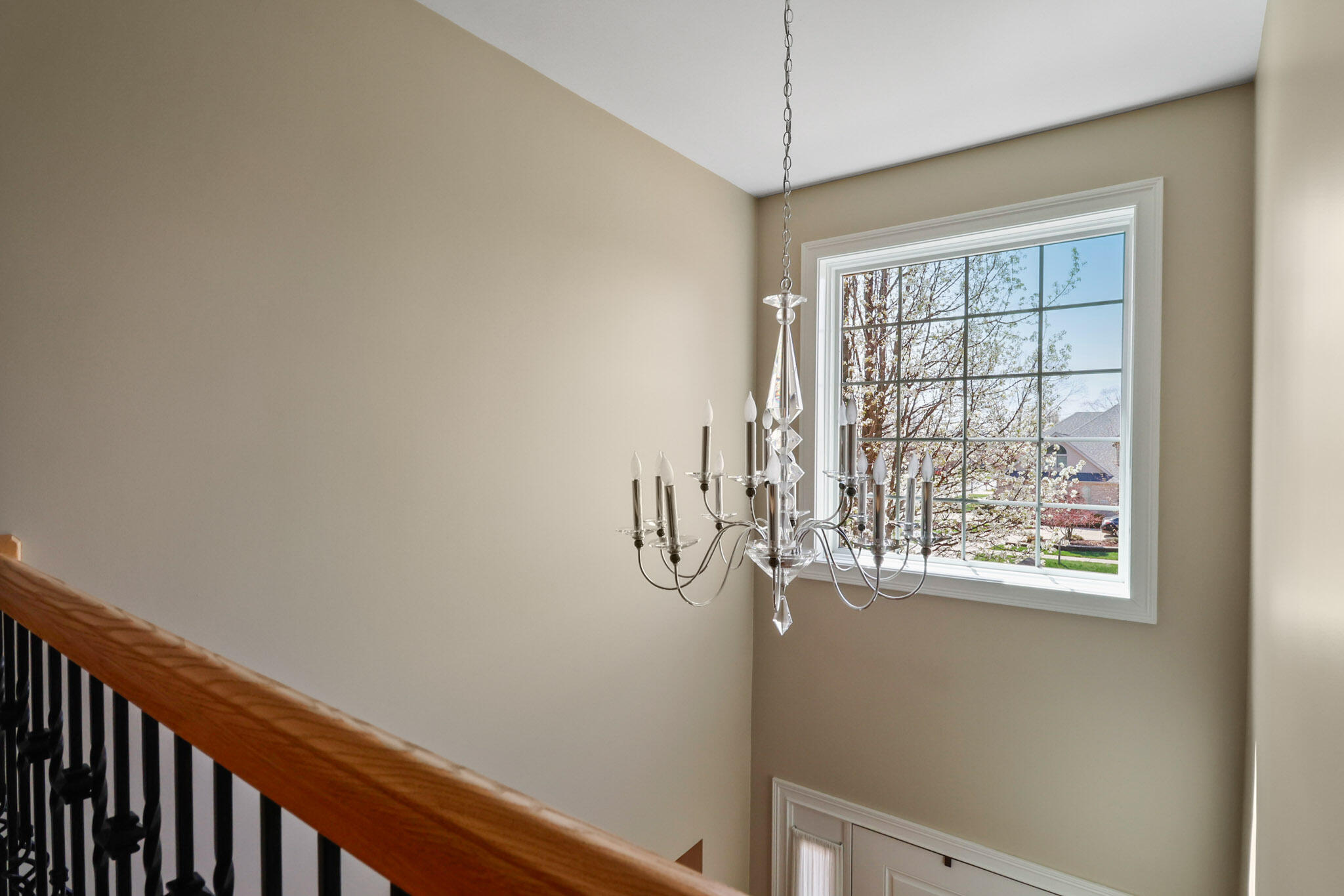 10221 Treadway Road Munster, IN 46321 - Photo 14 of 51 2048x1366