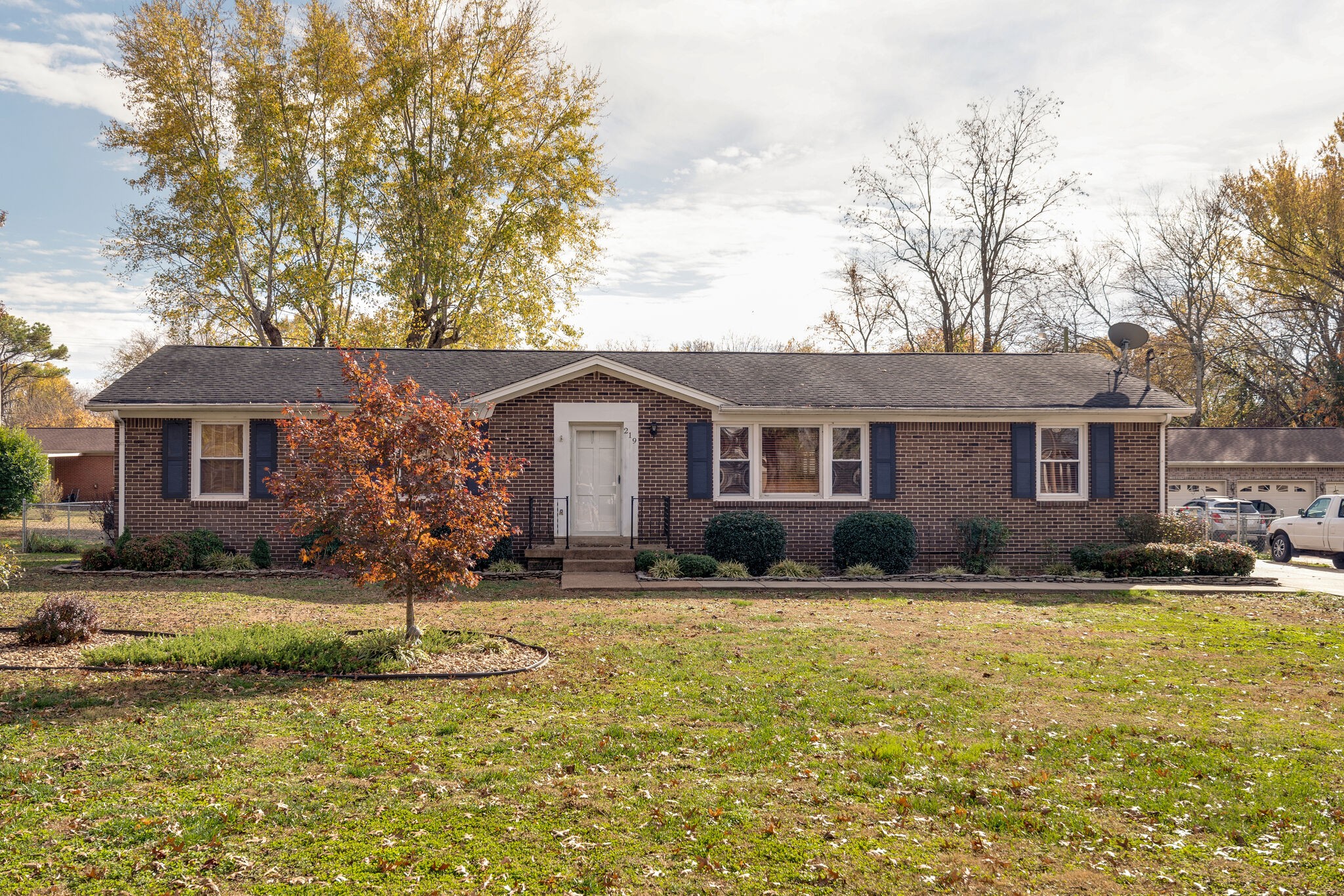 219 Hampton Road Columbia, TN 38401 - Photo 1 of 31 Gallery Image 1