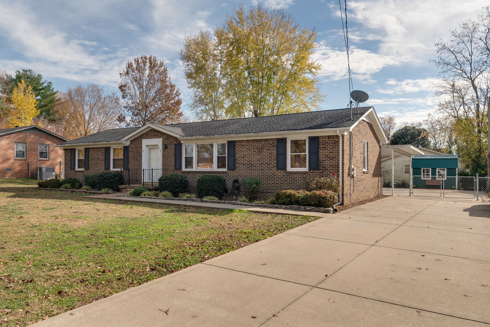 219 Hampton Road Columbia, TN 38401 - Photo 3 of 31 Gallery Image 3