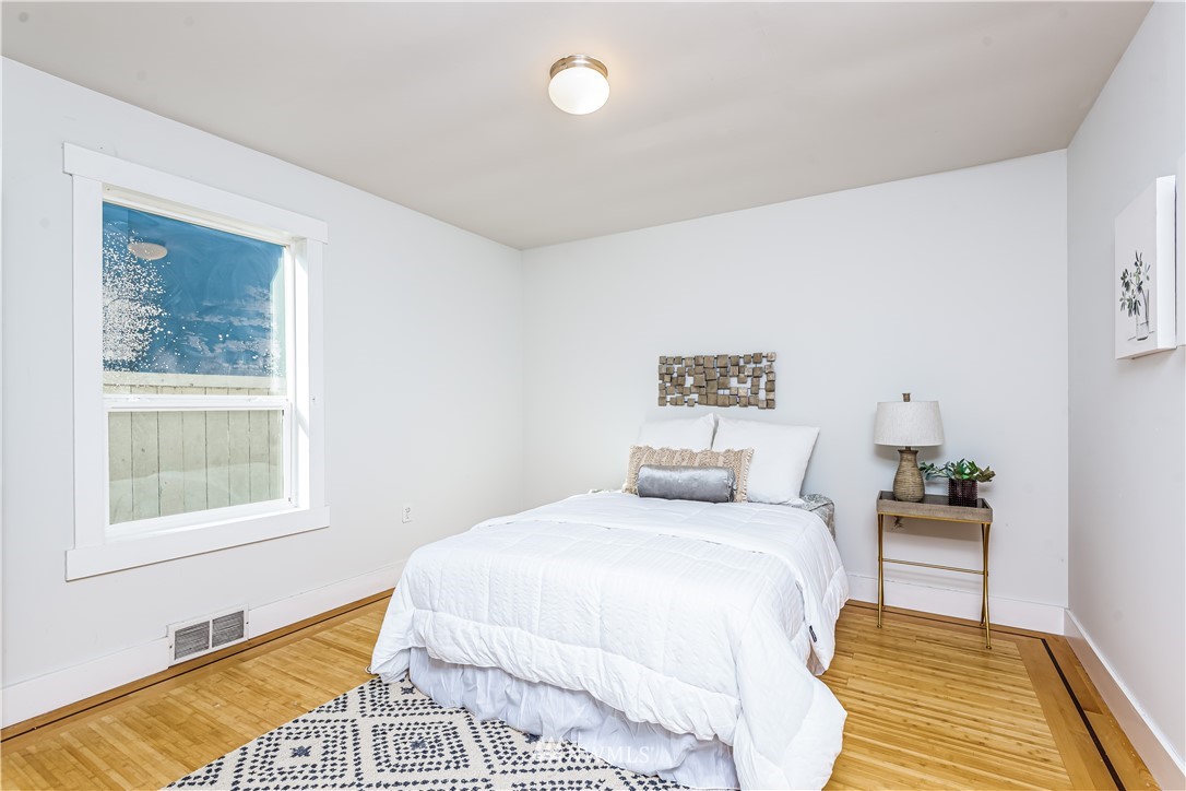 1112 North 80th Street Seattle, WA 98103 - Photo 13 of 24