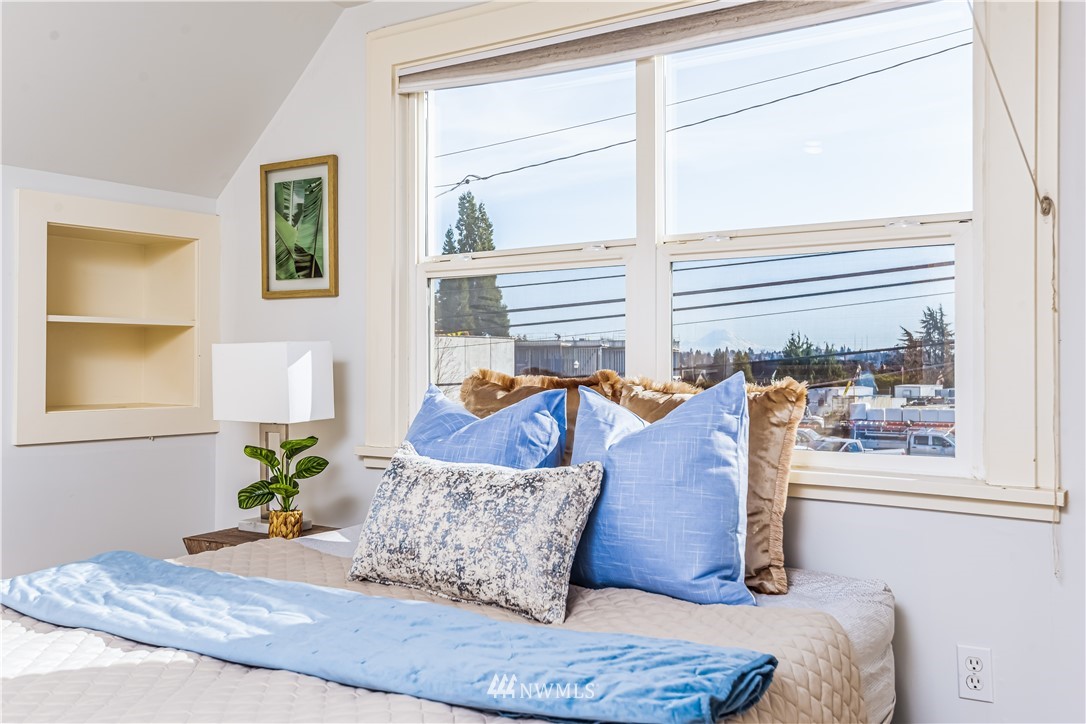 1112 North 80th Street Seattle, WA 98103 - Photo 16 of 24