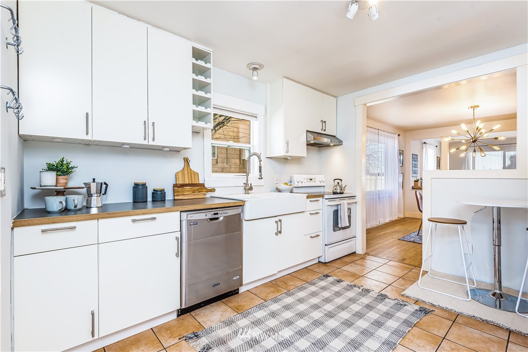 1112 North 80th Street Seattle, WA 98103 - Photo 10 of 24