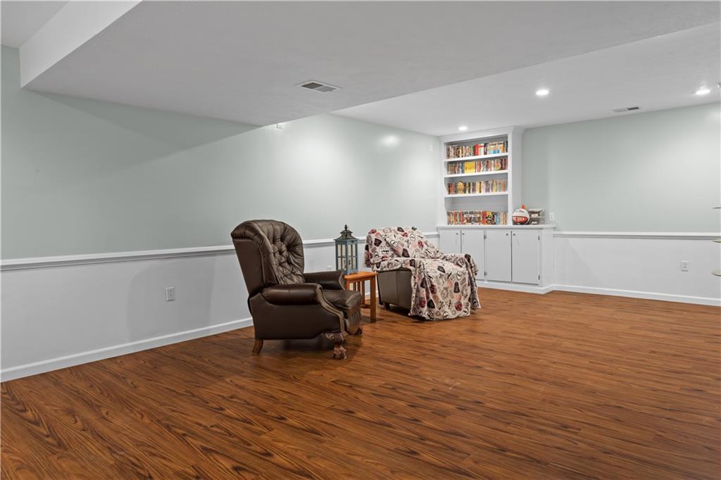 241 Field Club Circle McKees Rocks, PA 15136 - Photo 22 of 25