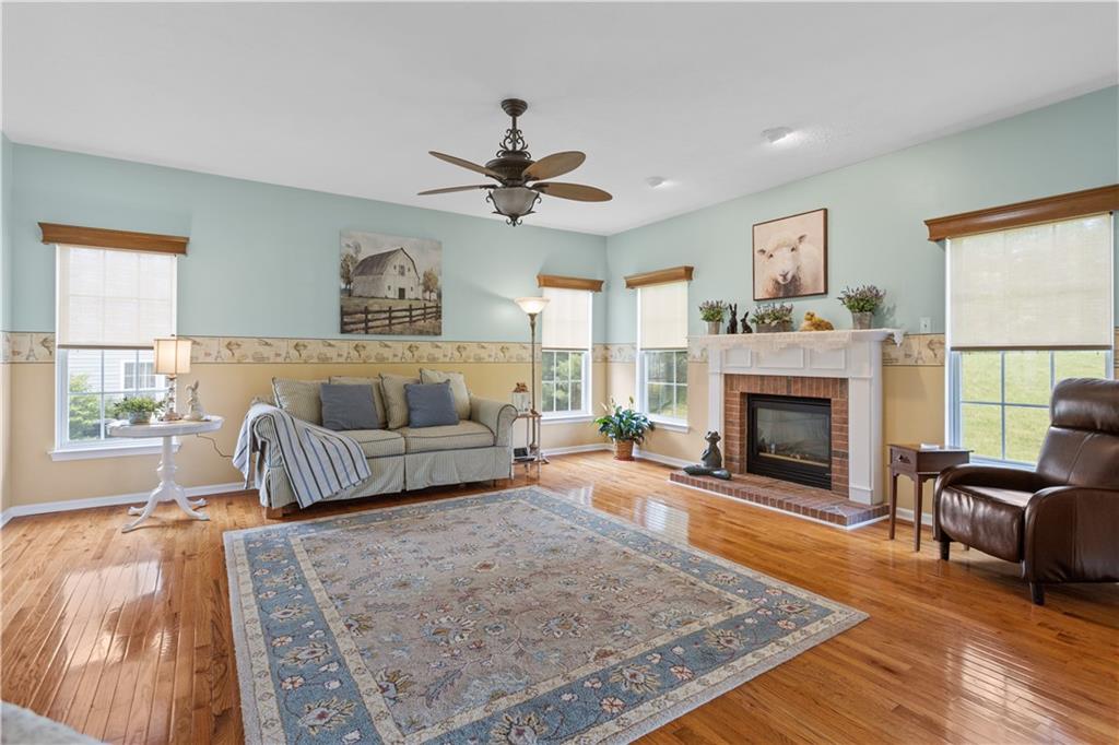 241 Field Club Circle McKees Rocks, PA 15136 - Photo 7 of 25