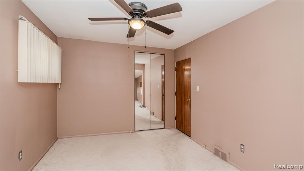 1295 Columbia Road Berkley, MI 48072 - Photo 23 of 53