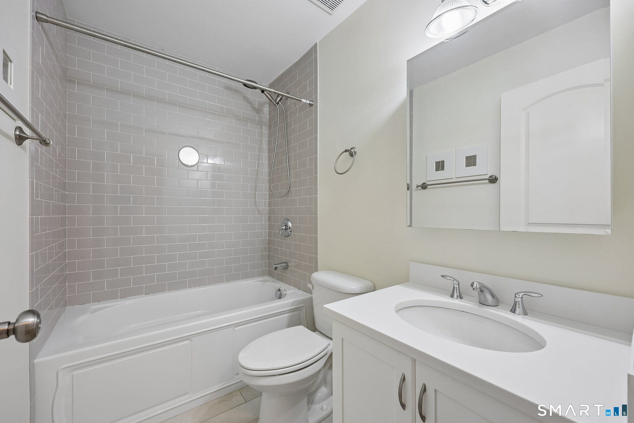 12 Willard Road, Unit 11 Norwalk, CT 06851 - Photo 14 of 23 Gallery Image 14