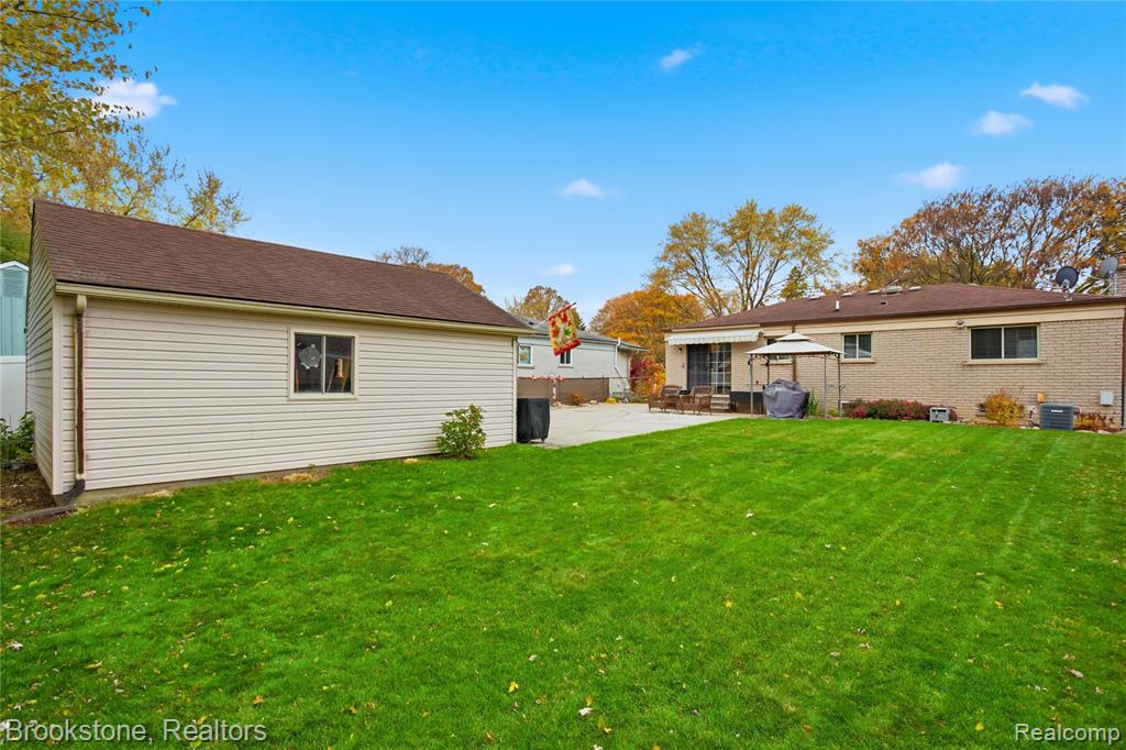 875 Meadowlake Road Canton, MI 48188 - Photo 6 of 34