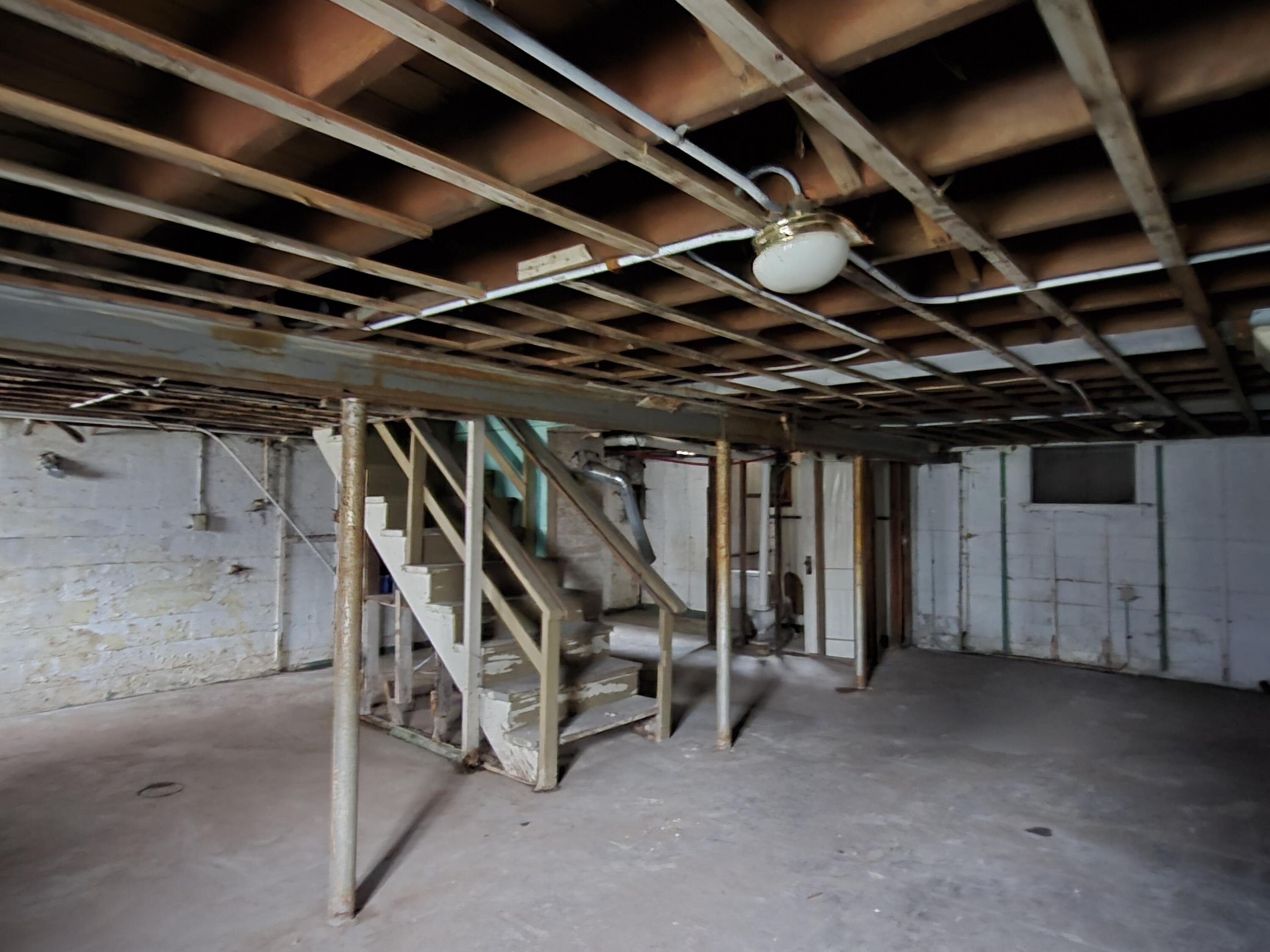 4644 Delaware Street Gary, IN 46409 - Photo 13 of 20 3000x2250