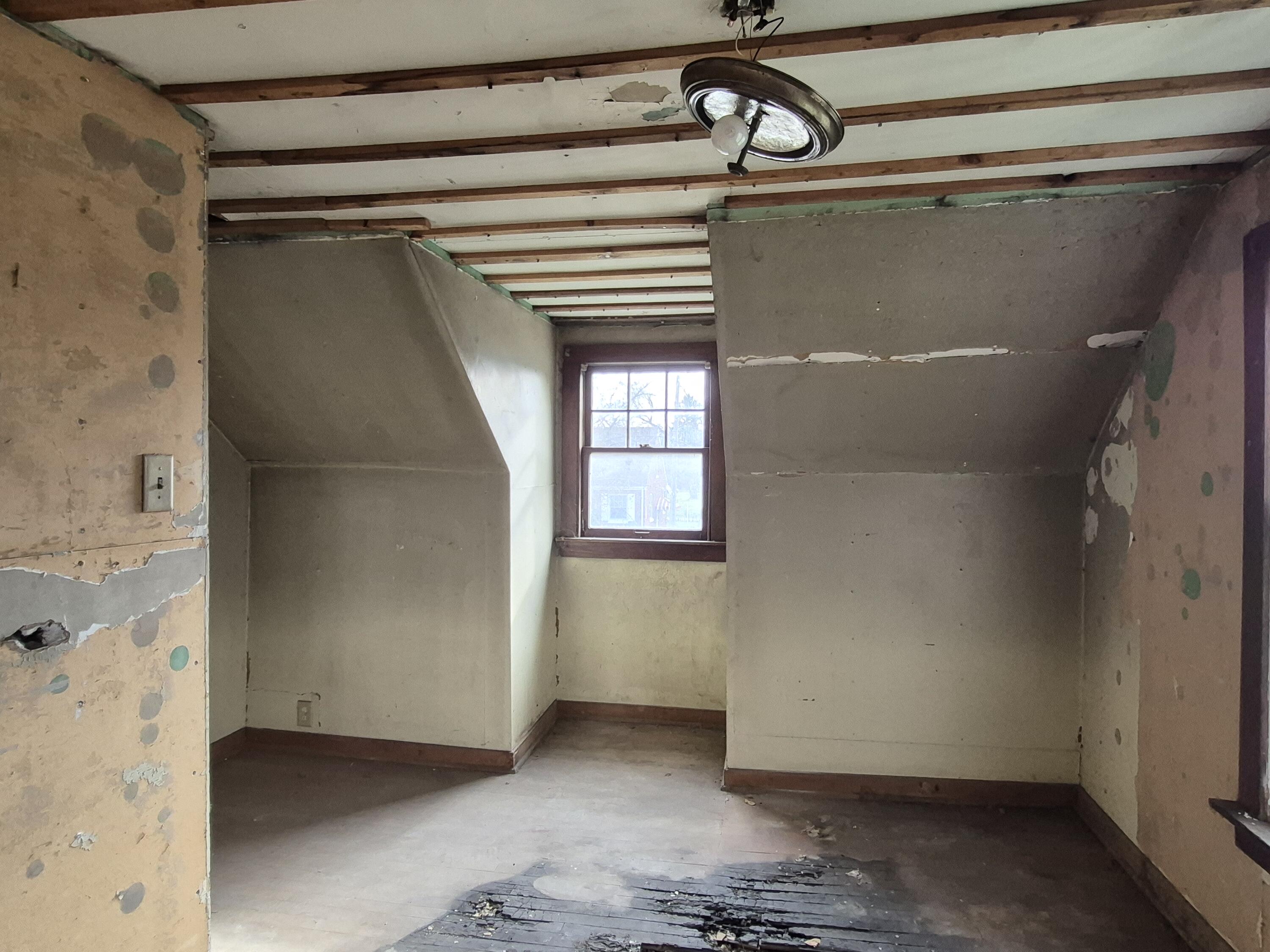 4644 Delaware Street Gary, IN 46409 - Photo 10 of 20 3000x2250