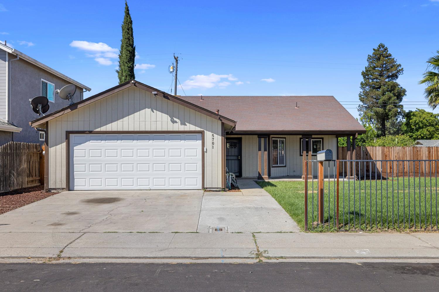 5701 Casaba Way Keyes, CA 95328 - Photo 1 of 34