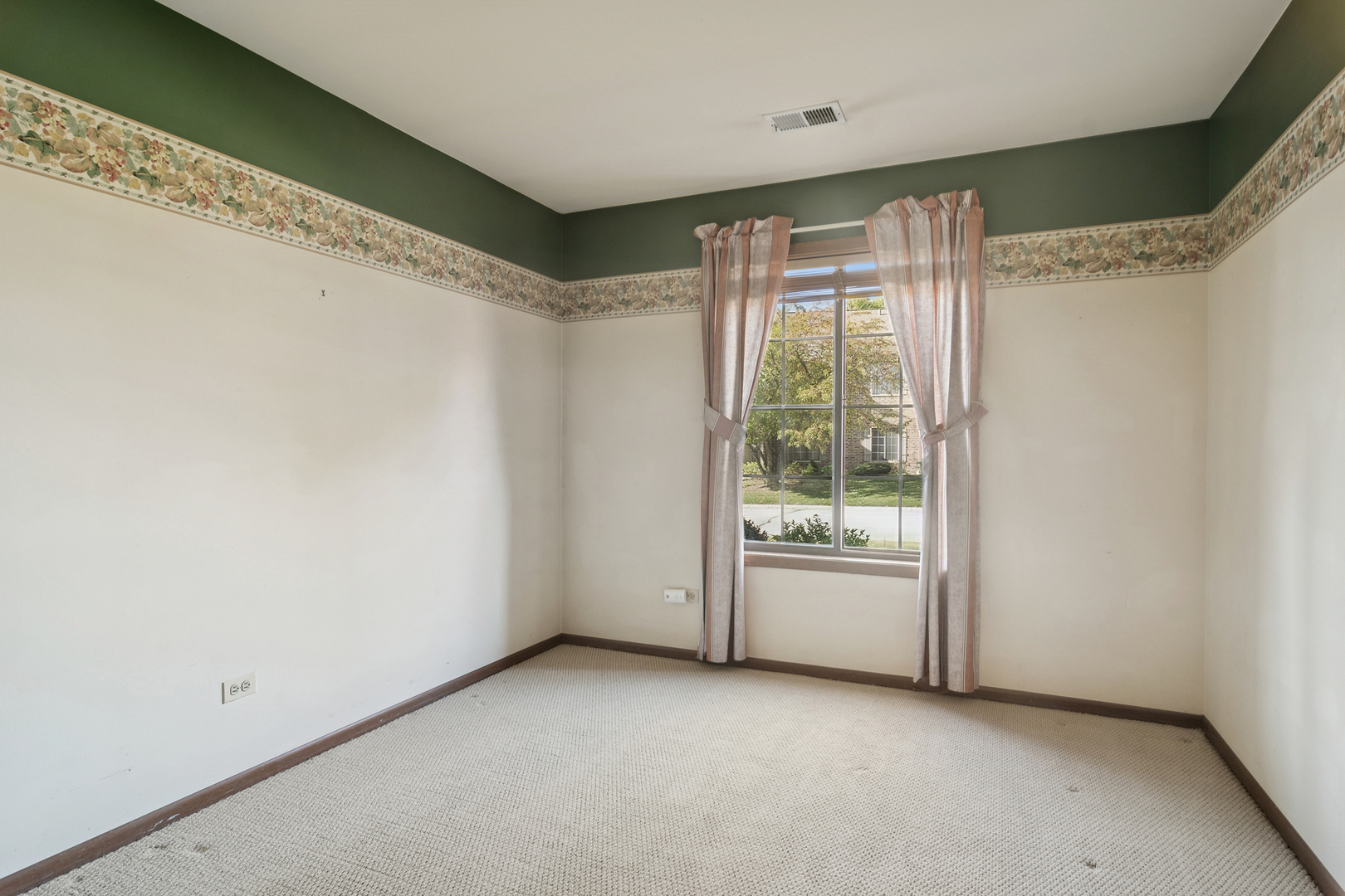 4121 Mallard Drive, Unit 5 Arlington Heights, IL 60004 - Photo 7 of 10