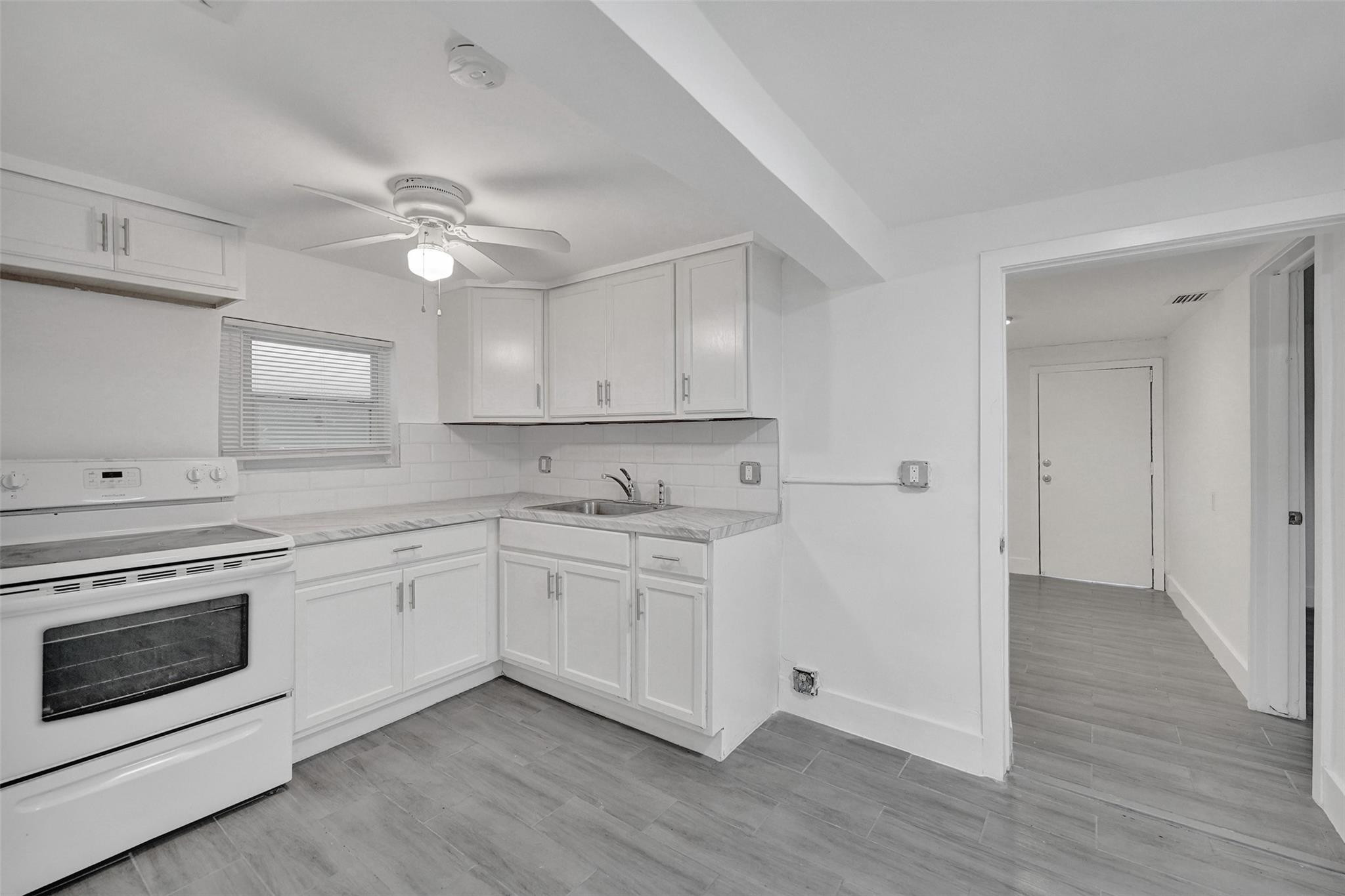 5025 Southwest 22nd Street Hollywood, FL 33023 - Photo 16 of 52 Photo 16