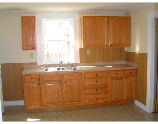 222 Quincy Street Springfield, MA 01109 - Photo 3 of 6 Gallery Image 3
