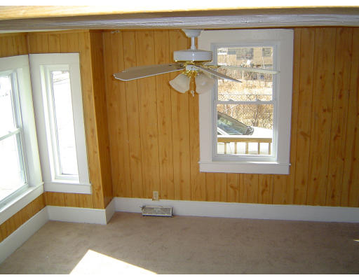 222 Quincy Street Springfield, MA 01109 - Photo 4 of 6 Gallery Image 4