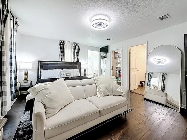 $650,000 | 902 West Baker Street, Plant City, FL 33563