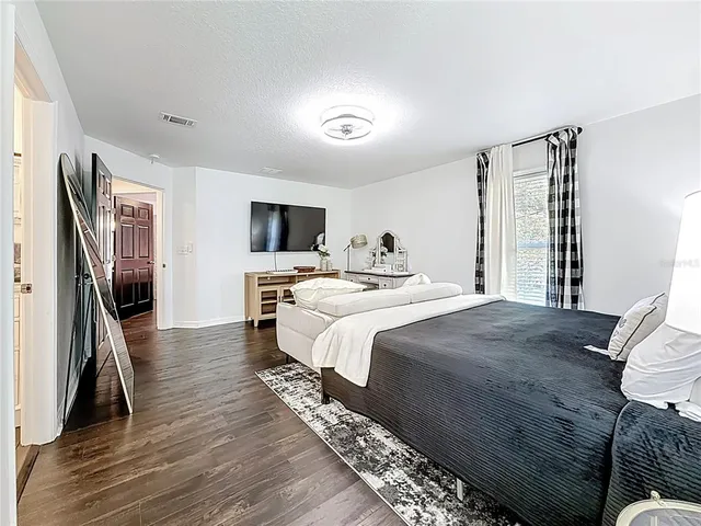 $650,000 | 902 West Baker Street, Plant City, FL 33563