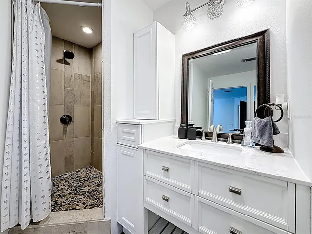 $650,000 | 902 West Baker Street, Plant City, FL 33563