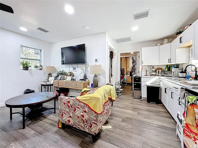 $650,000 | 902 West Baker Street, Plant City, FL 33563