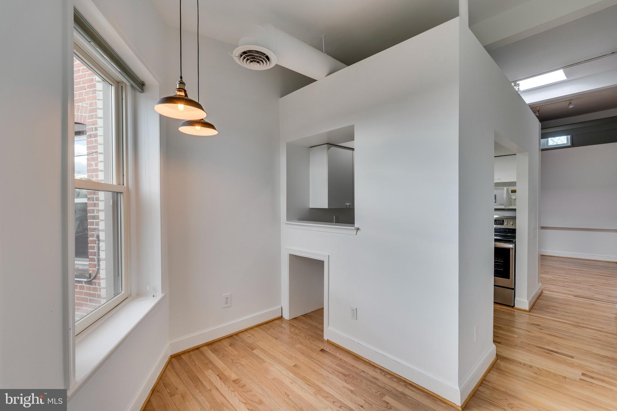 1946 Calvert Street Northwest, Unit 4 Washington, DC 20009 - Photo 3 of 27