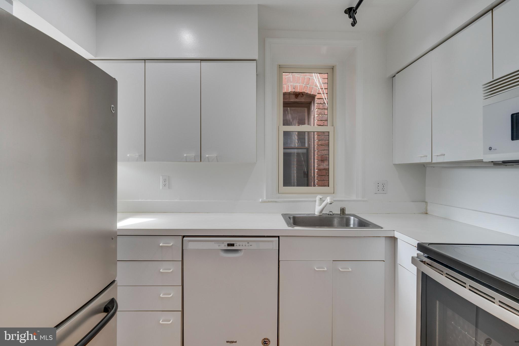 1946 Calvert Street Northwest, Unit 4 Washington, DC 20009 - Photo 5 of 27