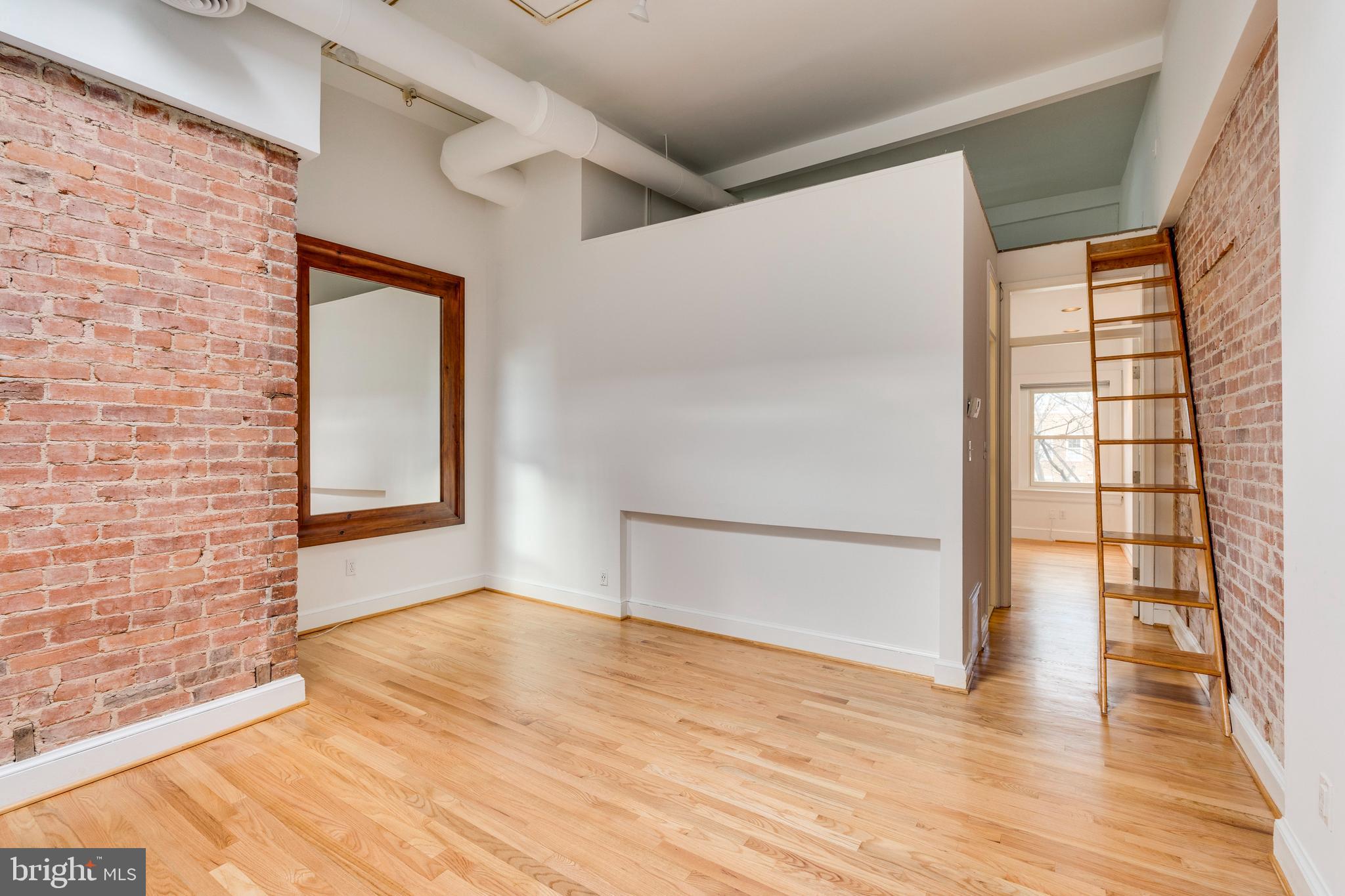 1946 Calvert Street Northwest, Unit 4 Washington, DC 20009 - Photo 8 of 27