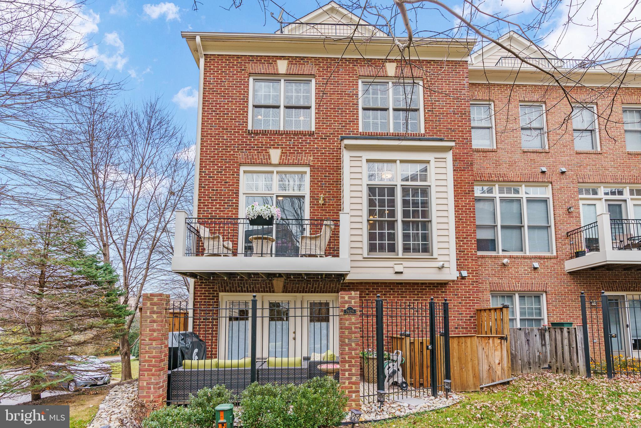 7429 Seneca Ridge Drive McLean, VA 22102 - Photo 5 of 48