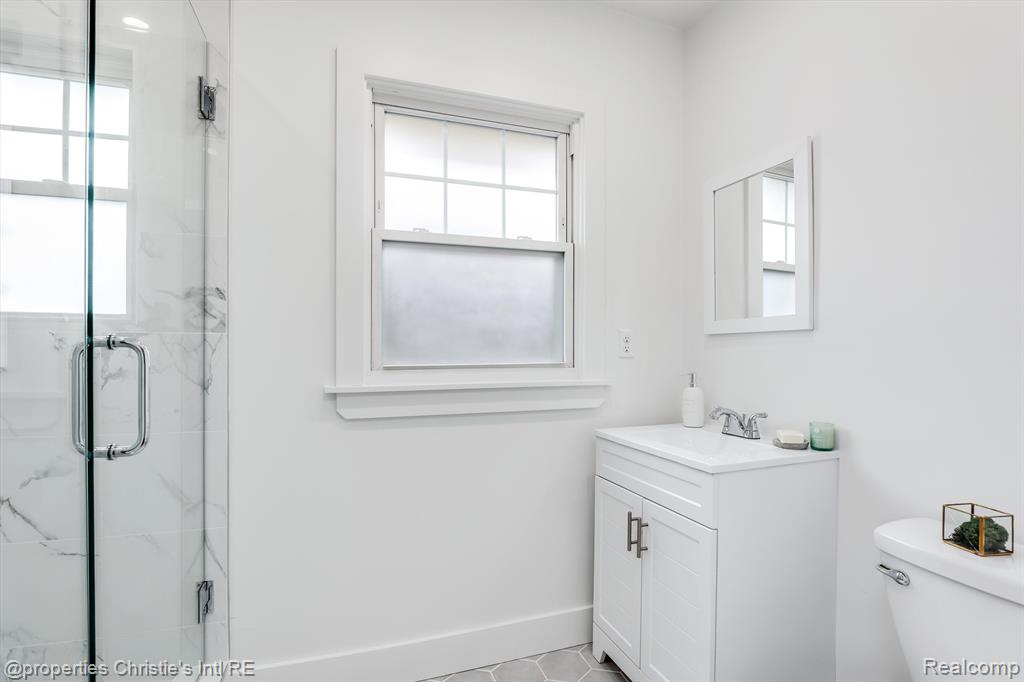 1995 Atkinson Street Detroit, MI 48206 - Photo 21 of 38