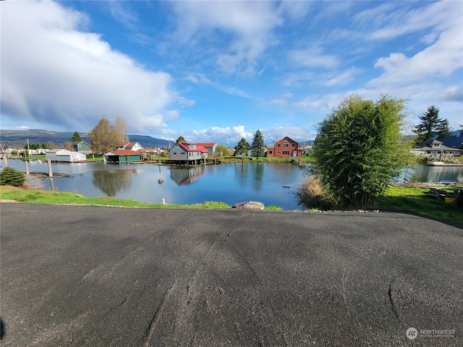239 North Welcome Slough Road Cathlamet, WA 98612 - Photo 2 of 19 Gallery Image 2