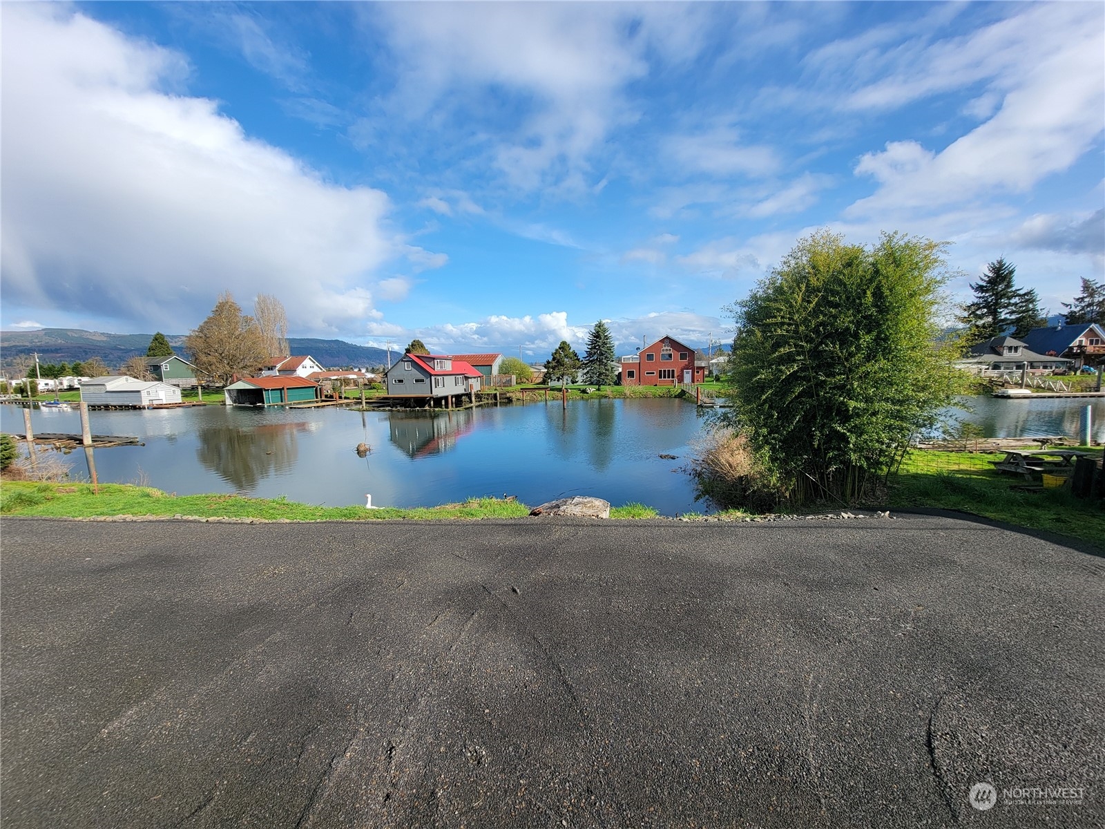 239 North Welcome Slough Road Cathlamet, WA 98612 - Photo 3 of 19 Gallery Image 3