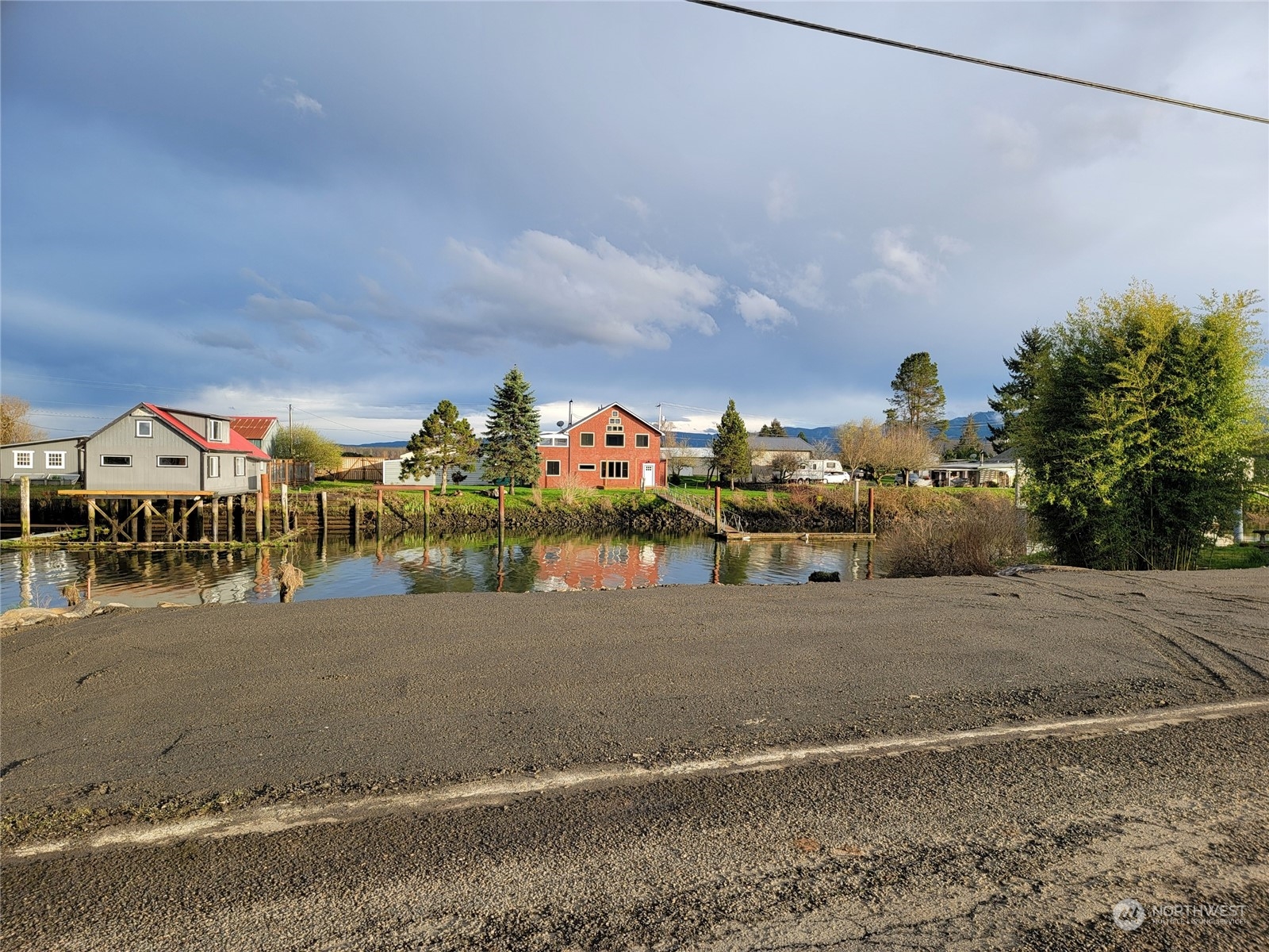 239 North Welcome Slough Road Cathlamet, WA 98612 - Photo 5 of 19 Gallery Image 5