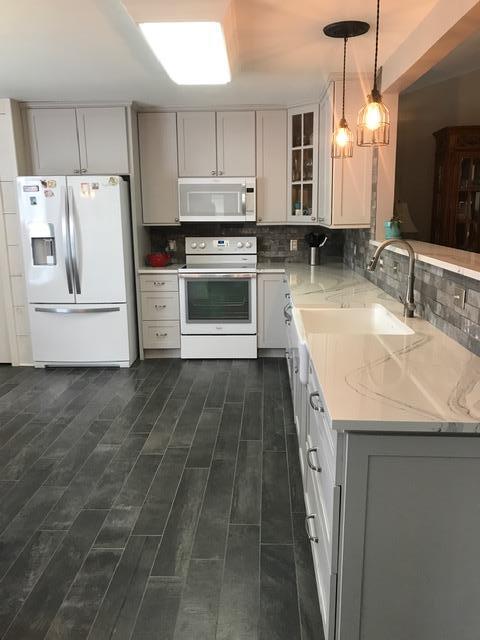 7806 Galaxy Way Powell, TN 37849 - Photo 3 of 28 IMG_3792
